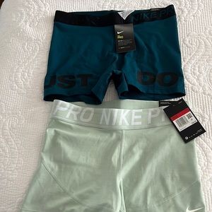 Nike tights new tags